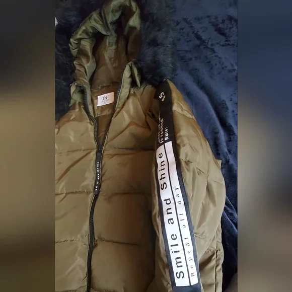 Defacto Coat - Picture 2 of 3